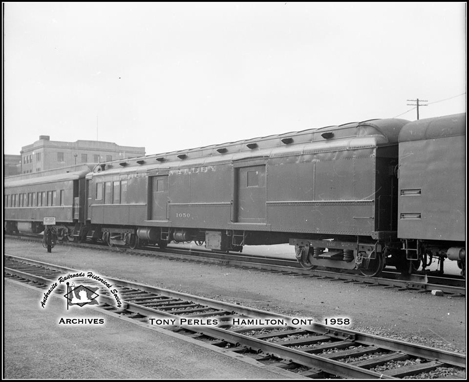 lehigh-valley-passenger-1050-at-hamilton-on-arhs-digital-archive